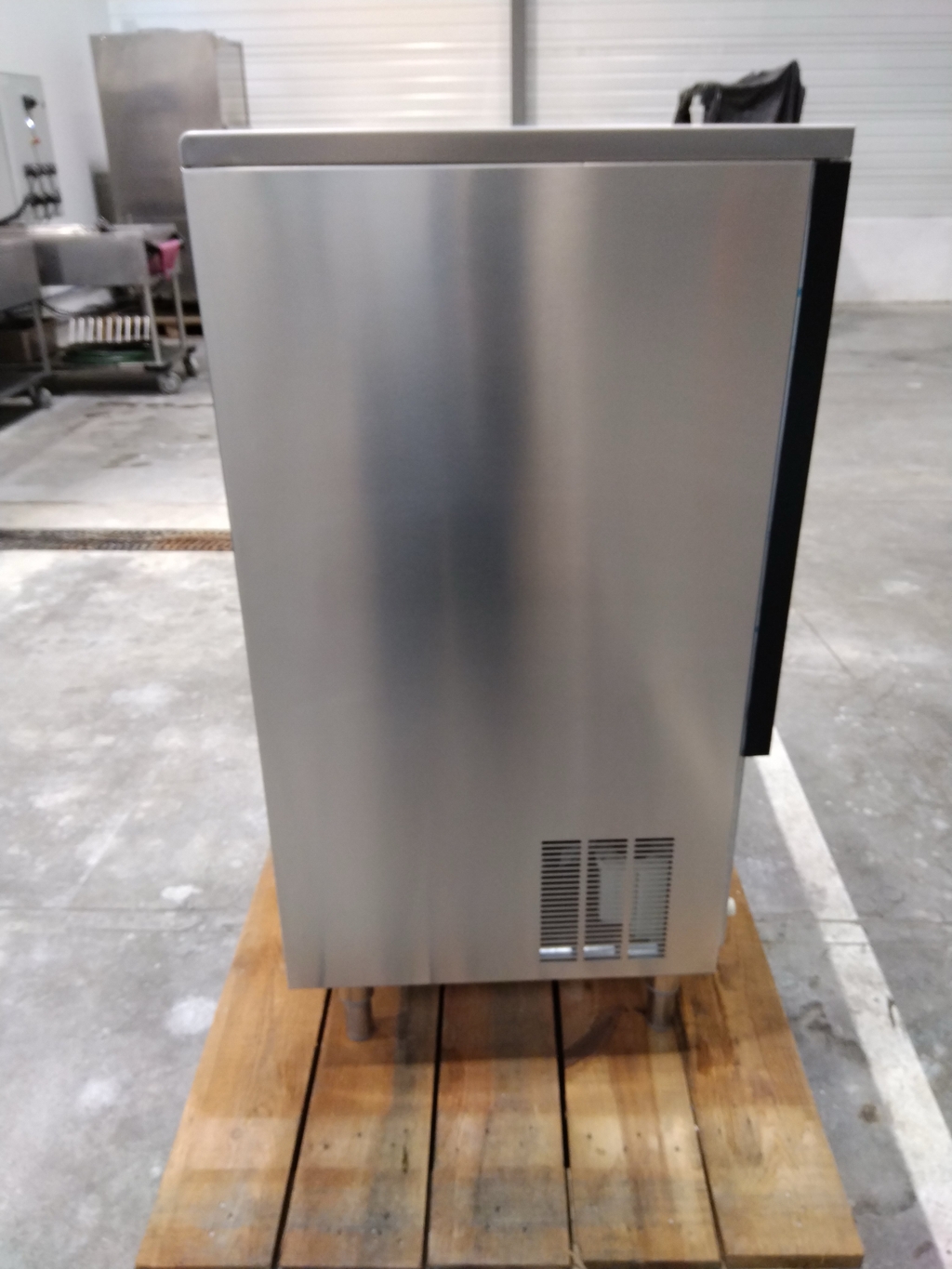 Machine à glaçons cube - 90kg/24h - pompe de vidange - BREMA CB955AHCP/BQUBE-1 n°2