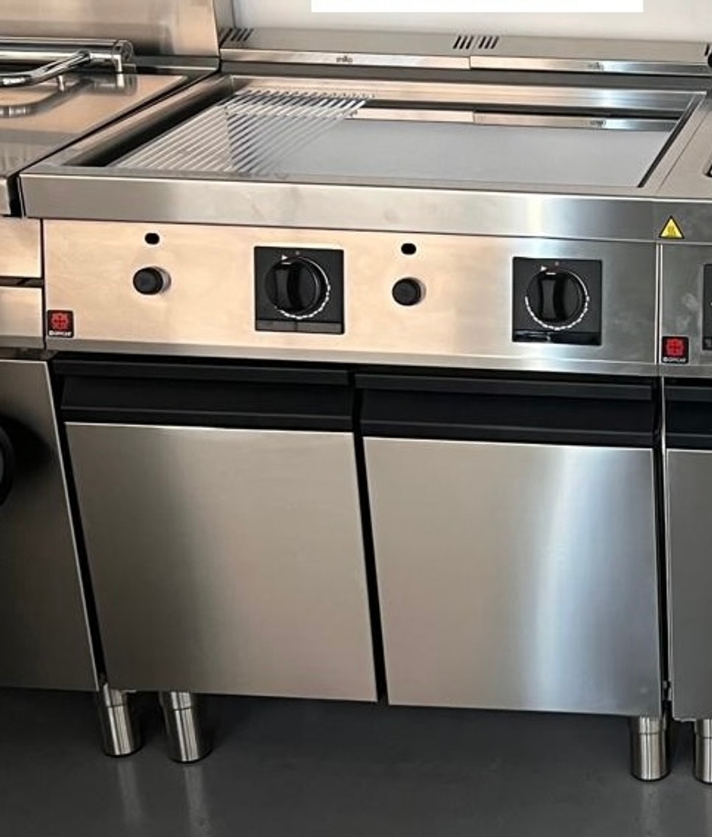 Plancha - gaz - 2 zones lisses et 1 zone nervurée - chrome - Offcar - M7FTG80LRS